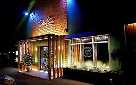 Pebble Beach Seaview Restaurant & Rooms